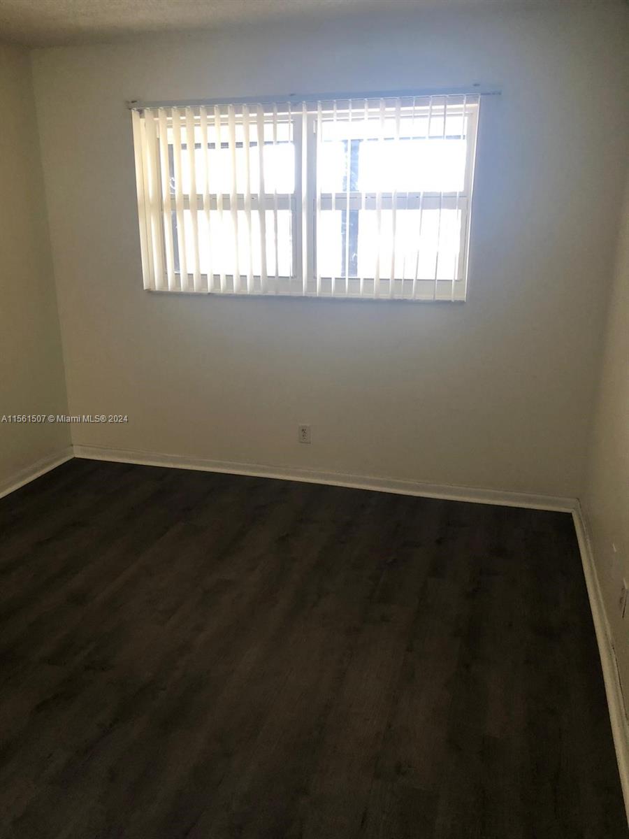 220 SW 9th Ave 210, Hallandale Beach, Florida 33009, 1 Bedroom Bedrooms, ,1 BathroomBathrooms,Residentiallease,For Rent,220 SW 9th Ave 210,A11561507