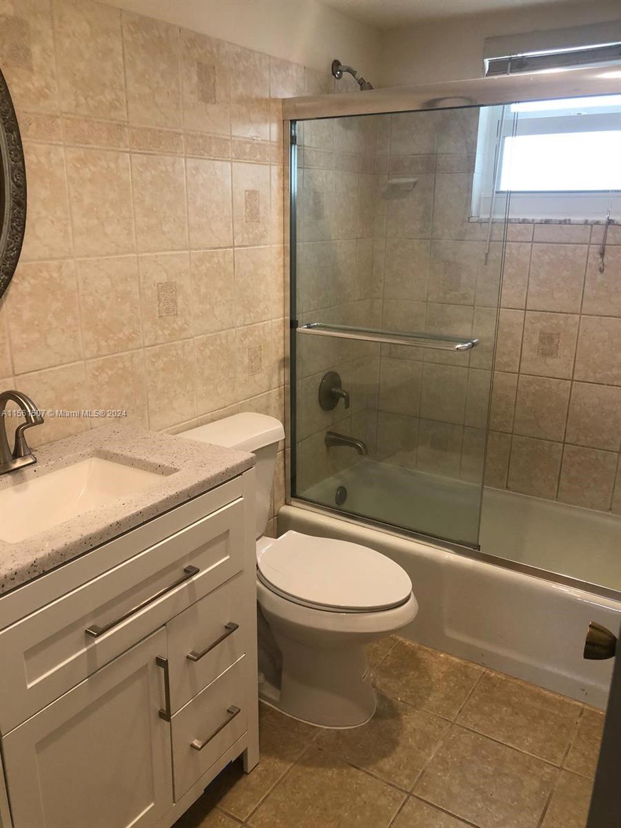 220 SW 9th Ave 210, Hallandale Beach, Florida 33009, 1 Bedroom Bedrooms, ,1 BathroomBathrooms,Residentiallease,For Rent,220 SW 9th Ave 210,A11561507