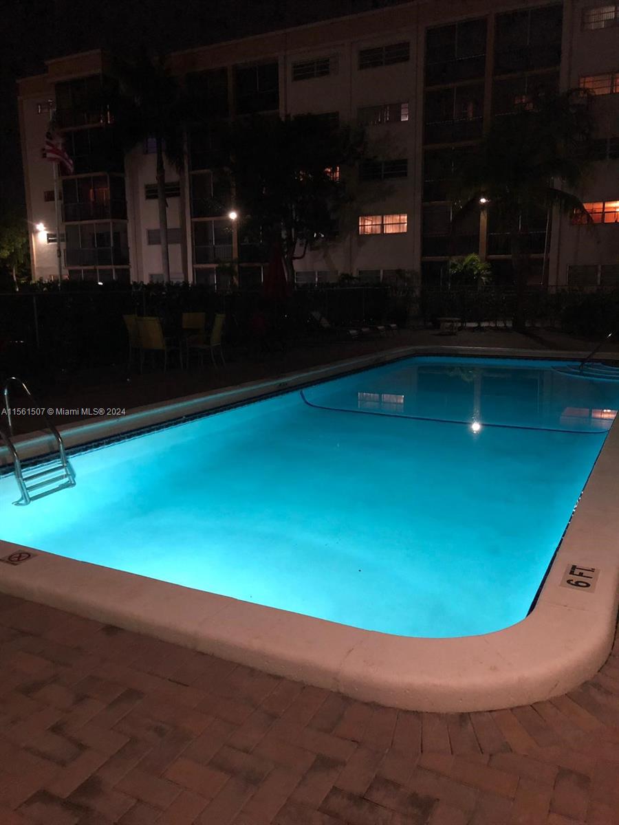 220 SW 9th Ave 210, Hallandale Beach, Florida 33009, 1 Bedroom Bedrooms, ,1 BathroomBathrooms,Residentiallease,For Rent,220 SW 9th Ave 210,A11561507