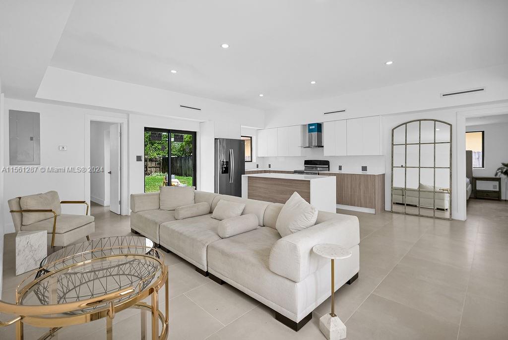 221 NE 4th St, Hallandale Beach, Florida 33009, 3 Bedrooms Bedrooms, ,3 BathroomsBathrooms,Residential,For Sale,221 NE 4th St,A11561287