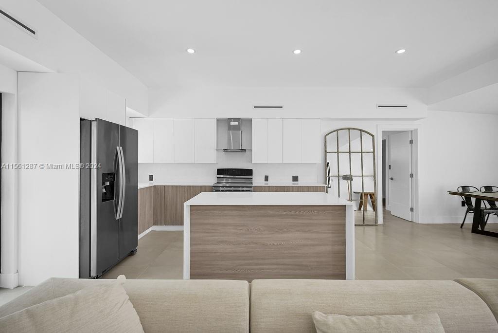 221 NE 4th St, Hallandale Beach, Florida 33009, 3 Bedrooms Bedrooms, ,3 BathroomsBathrooms,Residential,For Sale,221 NE 4th St,A11561287