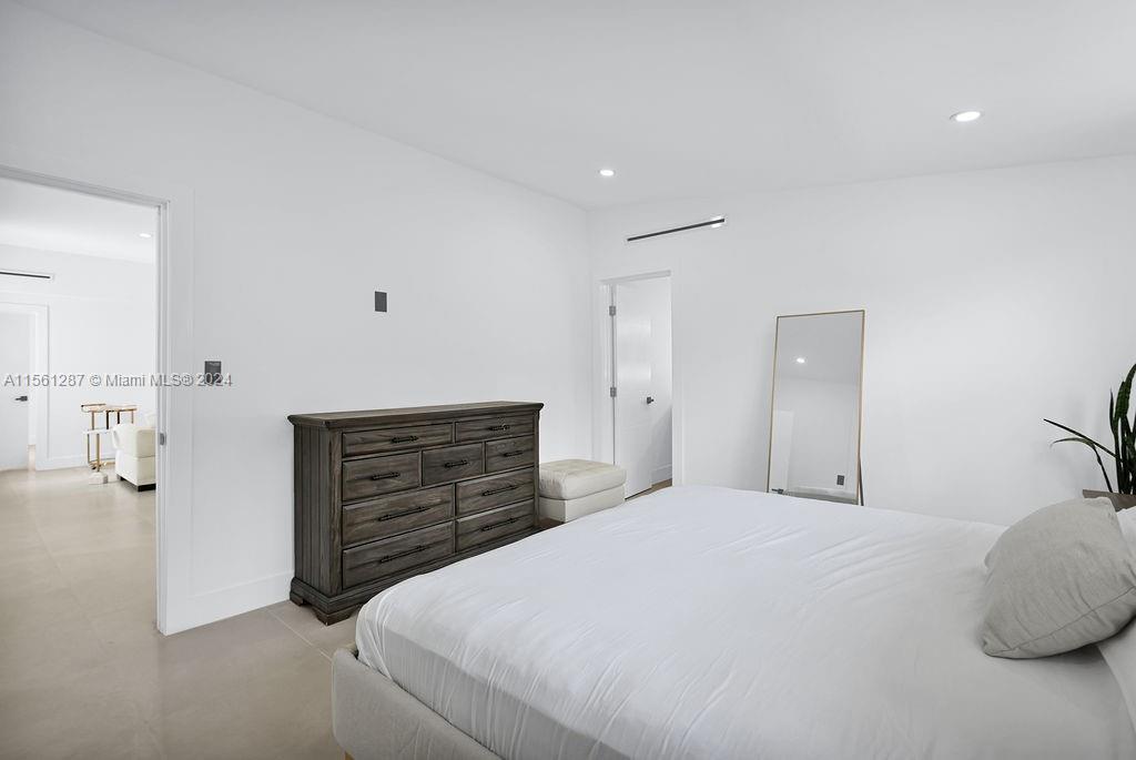 221 NE 4th St, Hallandale Beach, Florida 33009, 3 Bedrooms Bedrooms, ,3 BathroomsBathrooms,Residential,For Sale,221 NE 4th St,A11561287