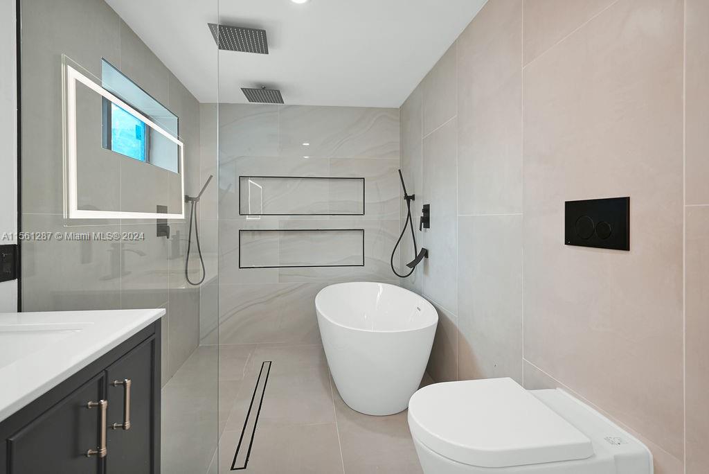 221 NE 4th St, Hallandale Beach, Florida 33009, 3 Bedrooms Bedrooms, ,3 BathroomsBathrooms,Residential,For Sale,221 NE 4th St,A11561287