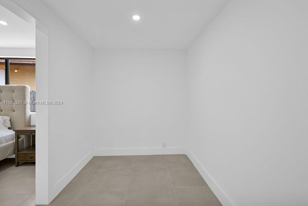 221 NE 4th St, Hallandale Beach, Florida 33009, 3 Bedrooms Bedrooms, ,3 BathroomsBathrooms,Residential,For Sale,221 NE 4th St,A11561287