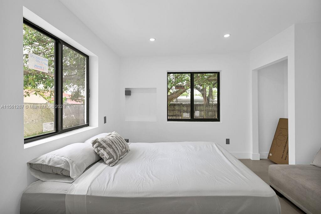 221 NE 4th St, Hallandale Beach, Florida 33009, 3 Bedrooms Bedrooms, ,3 BathroomsBathrooms,Residential,For Sale,221 NE 4th St,A11561287