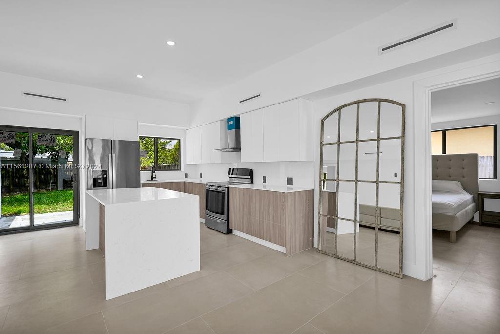 221 NE 4th St, Hallandale Beach, Florida 33009, 3 Bedrooms Bedrooms, ,3 BathroomsBathrooms,Residential,For Sale,221 NE 4th St,A11561287