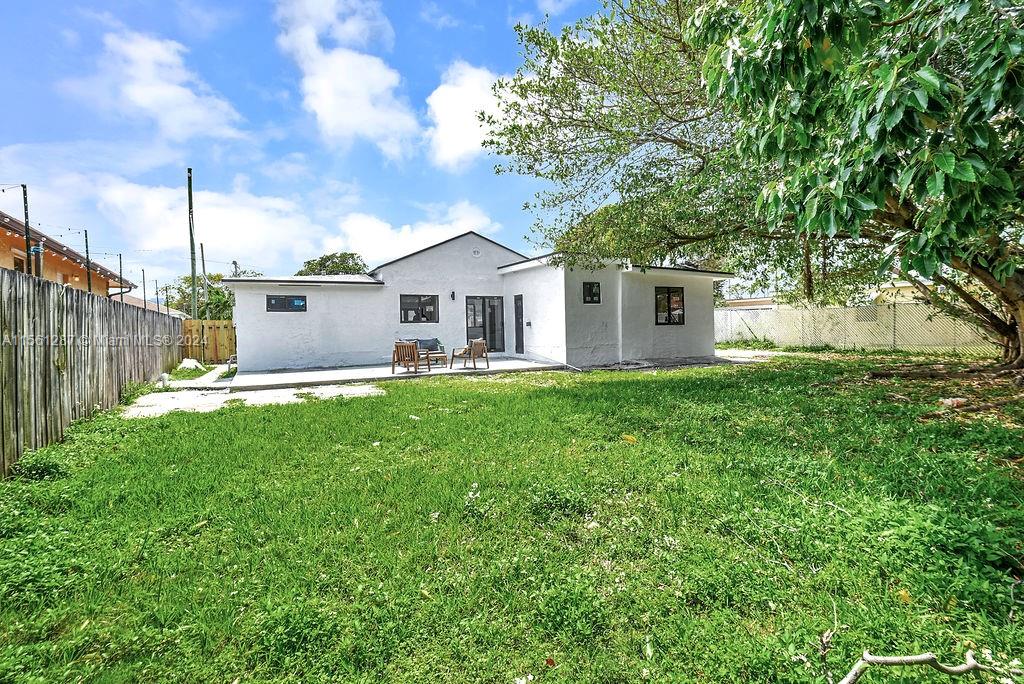 221 NE 4th St, Hallandale Beach, Florida 33009, 3 Bedrooms Bedrooms, ,3 BathroomsBathrooms,Residential,For Sale,221 NE 4th St,A11561287