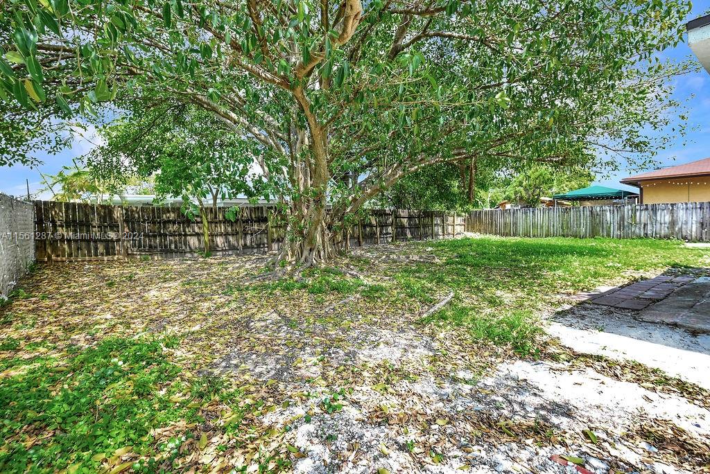 221 NE 4th St, Hallandale Beach, Florida 33009, 3 Bedrooms Bedrooms, ,3 BathroomsBathrooms,Residential,For Sale,221 NE 4th St,A11561287