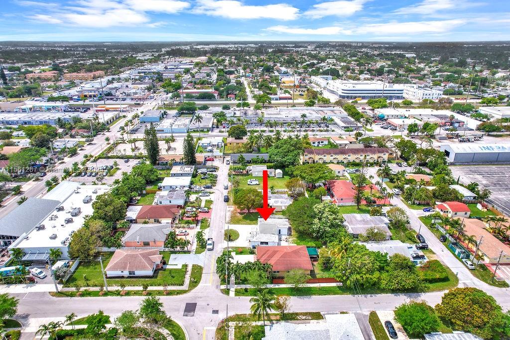 221 NE 4th St, Hallandale Beach, Florida 33009, 3 Bedrooms Bedrooms, ,3 BathroomsBathrooms,Residential,For Sale,221 NE 4th St,A11561287