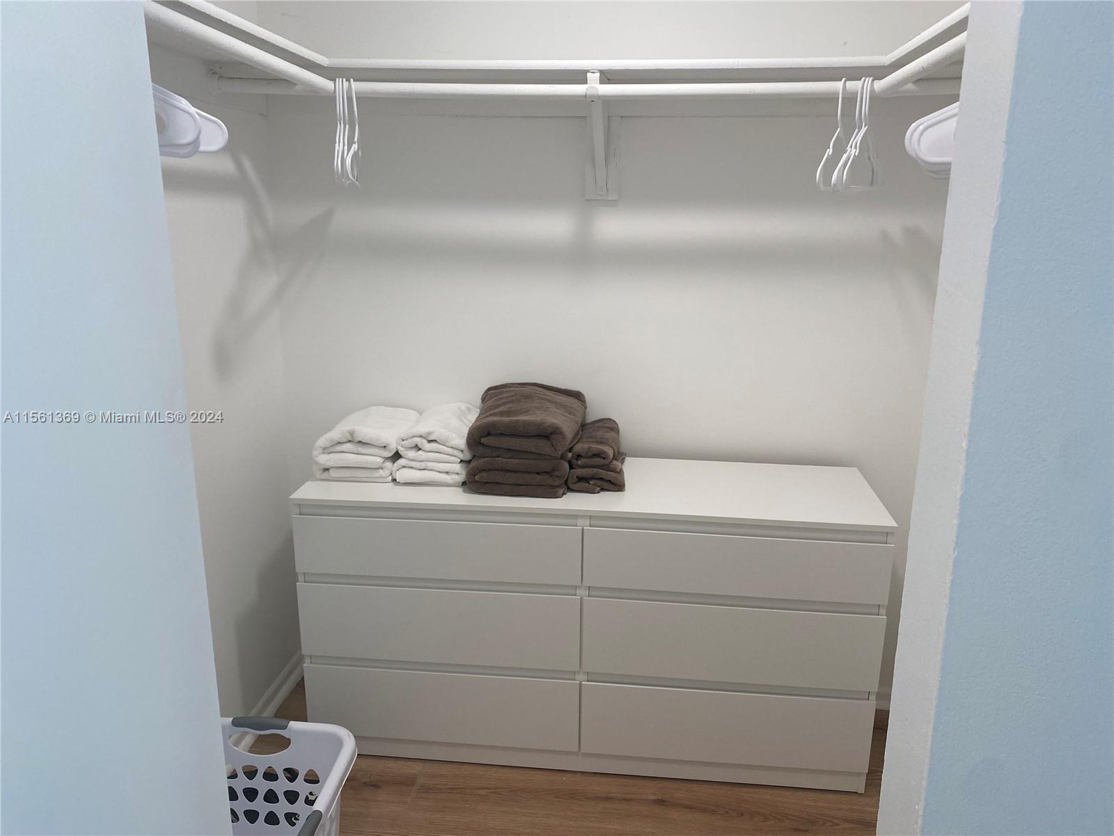 1605 Meridian Ave 202, Miami Beach, Florida 33139, 1 Bedroom Bedrooms, ,1 BathroomBathrooms,Residentiallease,For Rent,1605 Meridian Ave 202,A11561369