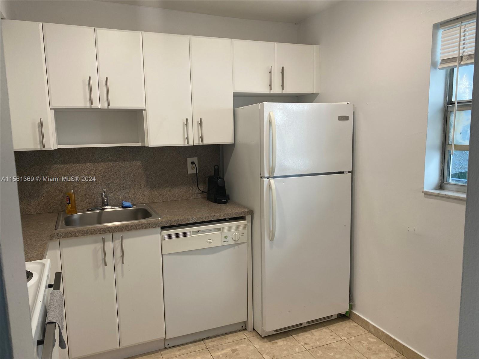 1605 Meridian Ave 202, Miami Beach, Florida 33139, 1 Bedroom Bedrooms, ,1 BathroomBathrooms,Residentiallease,For Rent,1605 Meridian Ave 202,A11561369