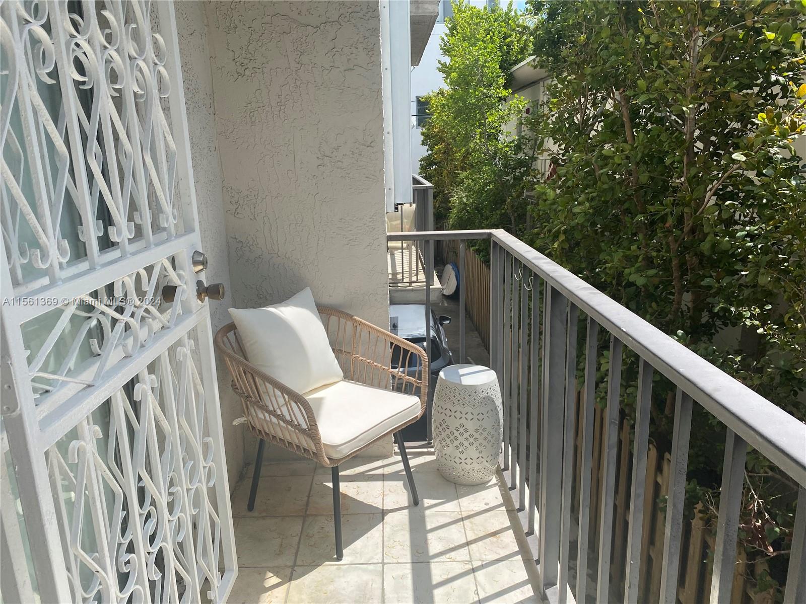 1605 Meridian Ave 202, Miami Beach, Florida 33139, 1 Bedroom Bedrooms, ,1 BathroomBathrooms,Residentiallease,For Rent,1605 Meridian Ave 202,A11561369
