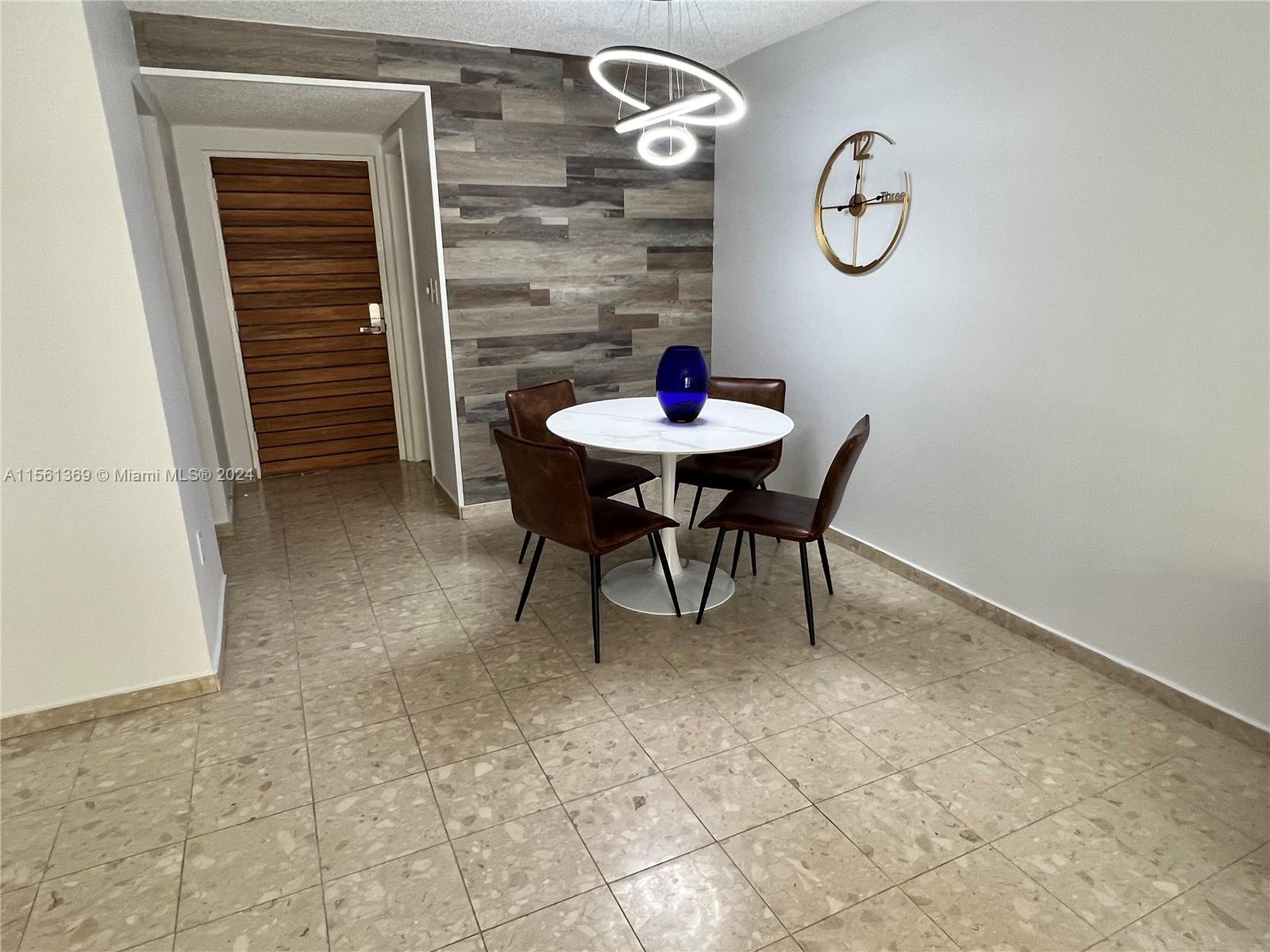 1605 Meridian Ave 202, Miami Beach, Florida 33139, 1 Bedroom Bedrooms, ,1 BathroomBathrooms,Residentiallease,For Rent,1605 Meridian Ave 202,A11561369
