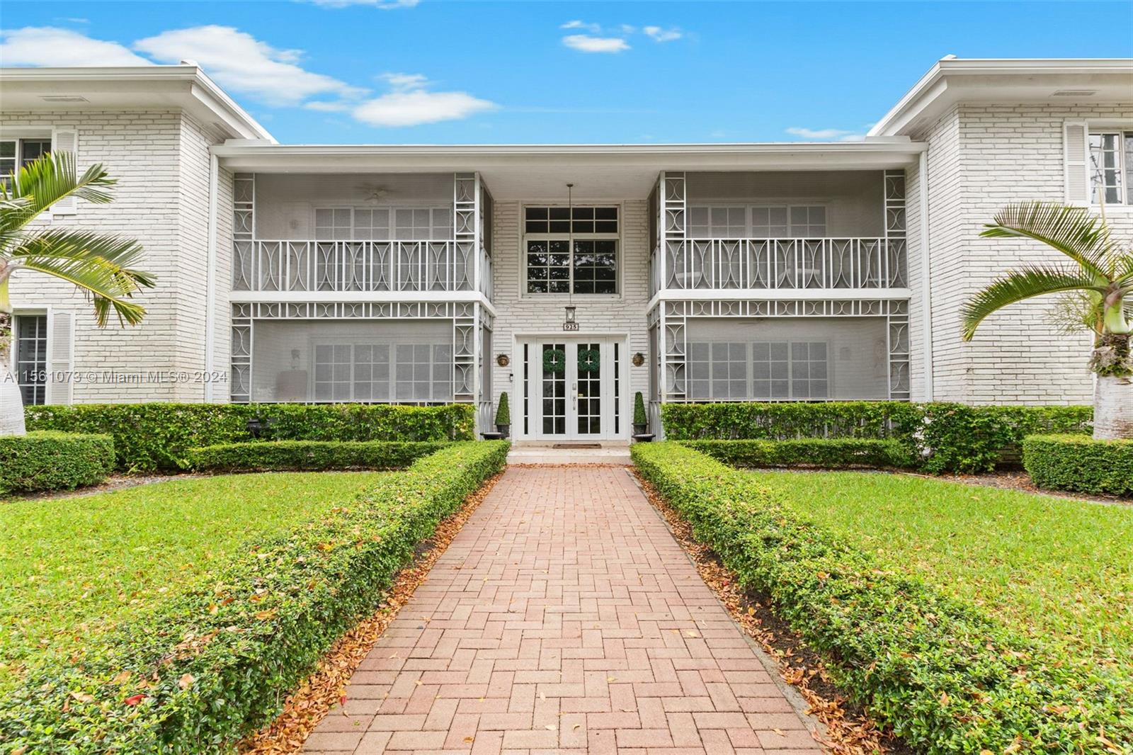 925 Palermo Ave 2B, Coral Gables, Florida 33134, 2 Bedrooms Bedrooms, ,2 BathroomsBathrooms,Residentiallease,For Rent,925 Palermo Ave 2B,A11561073