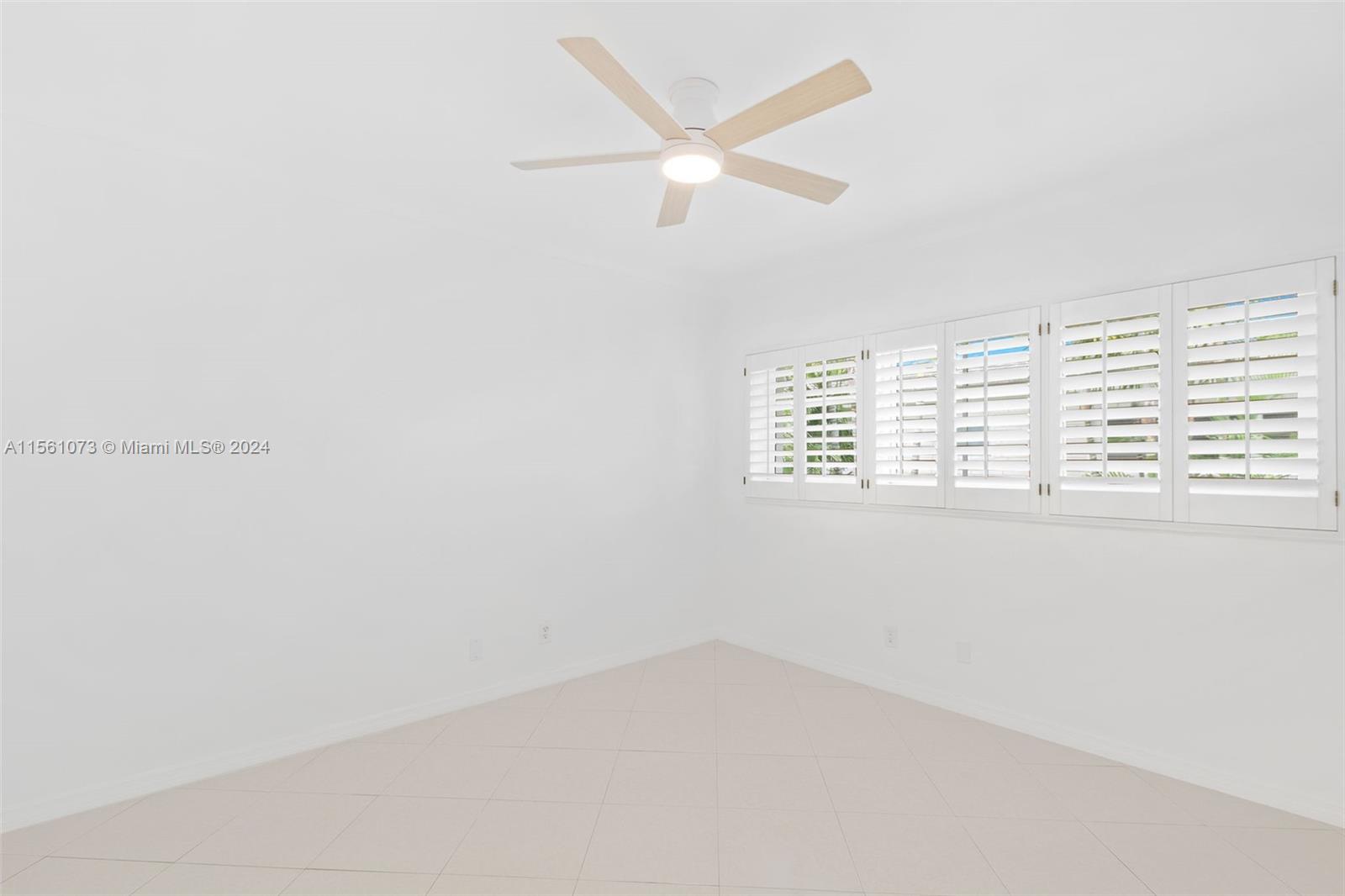 925 Palermo Ave 2B, Coral Gables, Florida 33134, 2 Bedrooms Bedrooms, ,2 BathroomsBathrooms,Residentiallease,For Rent,925 Palermo Ave 2B,A11561073