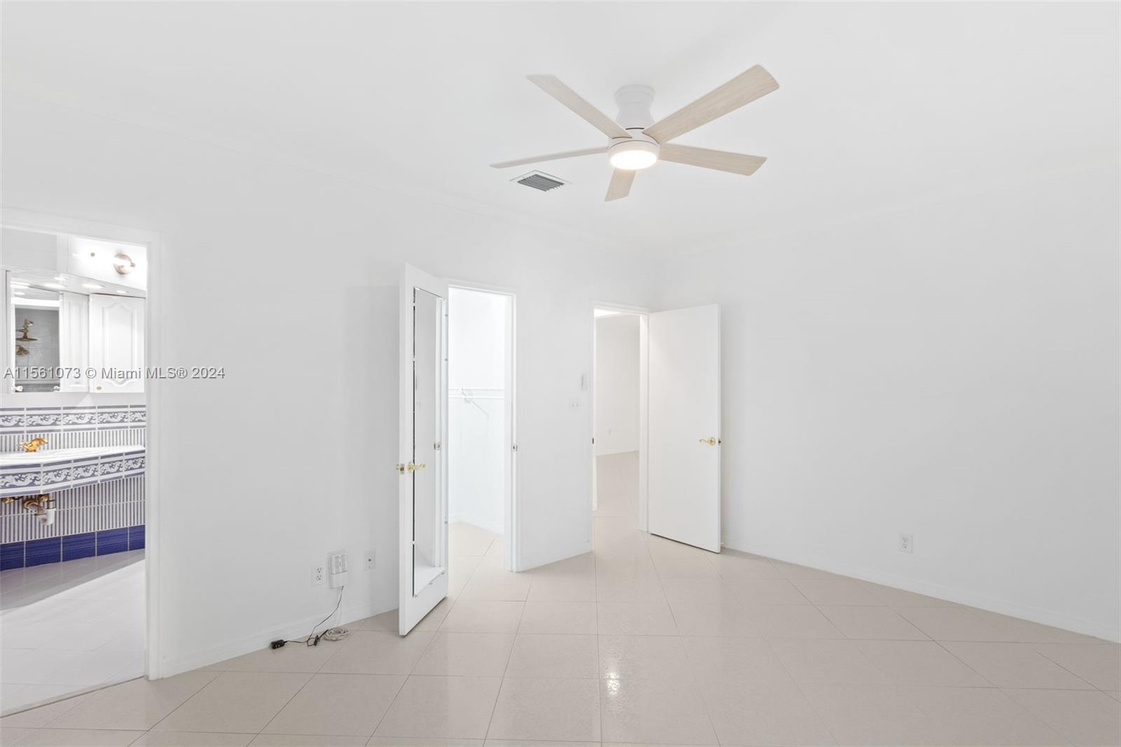 925 Palermo Ave 2B, Coral Gables, Florida 33134, 2 Bedrooms Bedrooms, ,2 BathroomsBathrooms,Residentiallease,For Rent,925 Palermo Ave 2B,A11561073