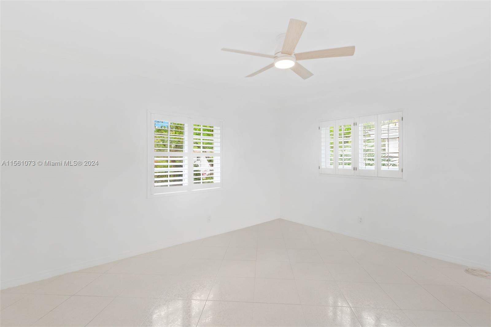 925 Palermo Ave 2B, Coral Gables, Florida 33134, 2 Bedrooms Bedrooms, ,2 BathroomsBathrooms,Residentiallease,For Rent,925 Palermo Ave 2B,A11561073