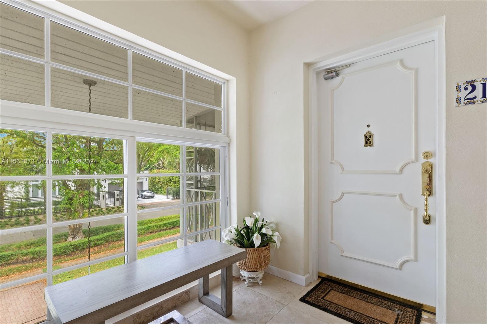 925 Palermo Ave 2B, Coral Gables, Florida 33134, 2 Bedrooms Bedrooms, ,2 BathroomsBathrooms,Residentiallease,For Rent,925 Palermo Ave 2B,A11561073
