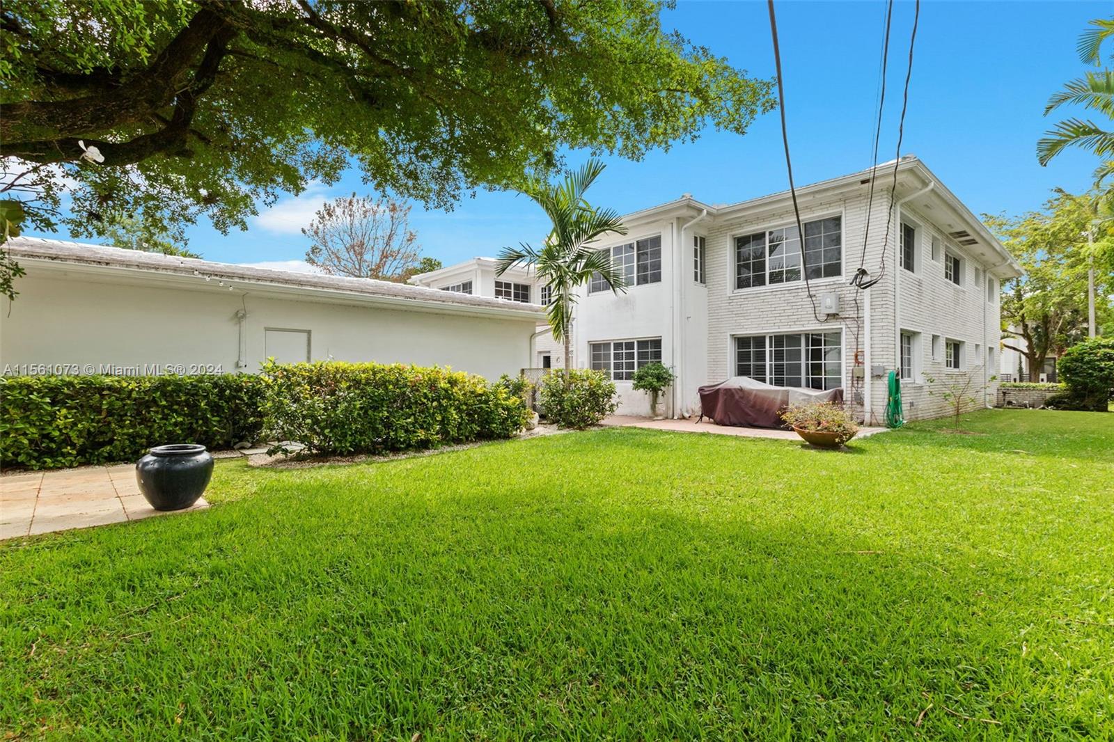 925 Palermo Ave 2B, Coral Gables, Florida 33134, 2 Bedrooms Bedrooms, ,2 BathroomsBathrooms,Residentiallease,For Rent,925 Palermo Ave 2B,A11561073