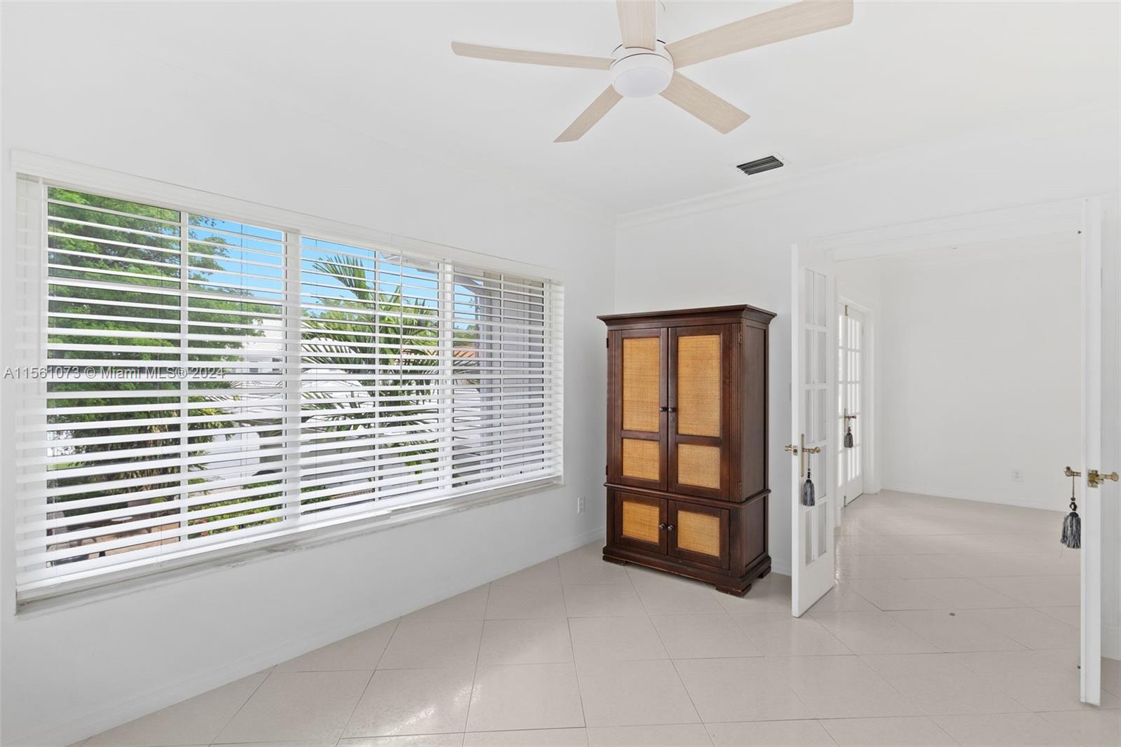 925 Palermo Ave 2B, Coral Gables, Florida 33134, 2 Bedrooms Bedrooms, ,2 BathroomsBathrooms,Residentiallease,For Rent,925 Palermo Ave 2B,A11561073