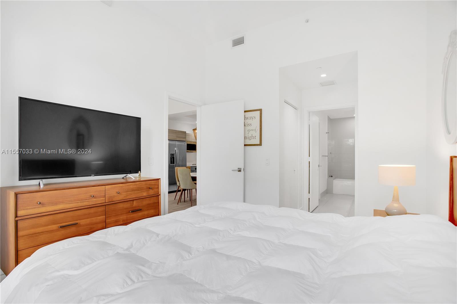 121 NE 34th St L202, Miami, Florida 33137, 1 Bedroom Bedrooms, ,1 BathroomBathrooms,Residential,For Sale,121 NE 34th St L202,A11557033