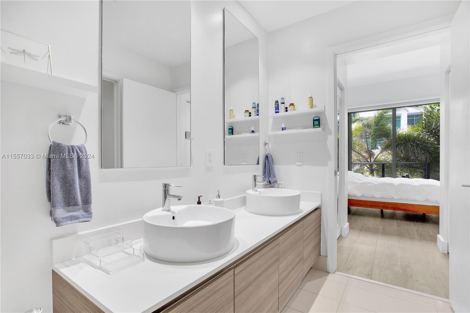 121 NE 34th St L202, Miami, Florida 33137, 1 Bedroom Bedrooms, ,1 BathroomBathrooms,Residential,For Sale,121 NE 34th St L202,A11557033