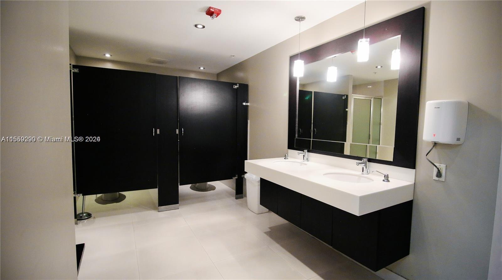 1621 Collins Ave 208, Miami Beach, Florida 33139, 1 Bedroom Bedrooms, ,1 BathroomBathrooms,Residential,For Sale,1621 Collins Ave 208,A11559290