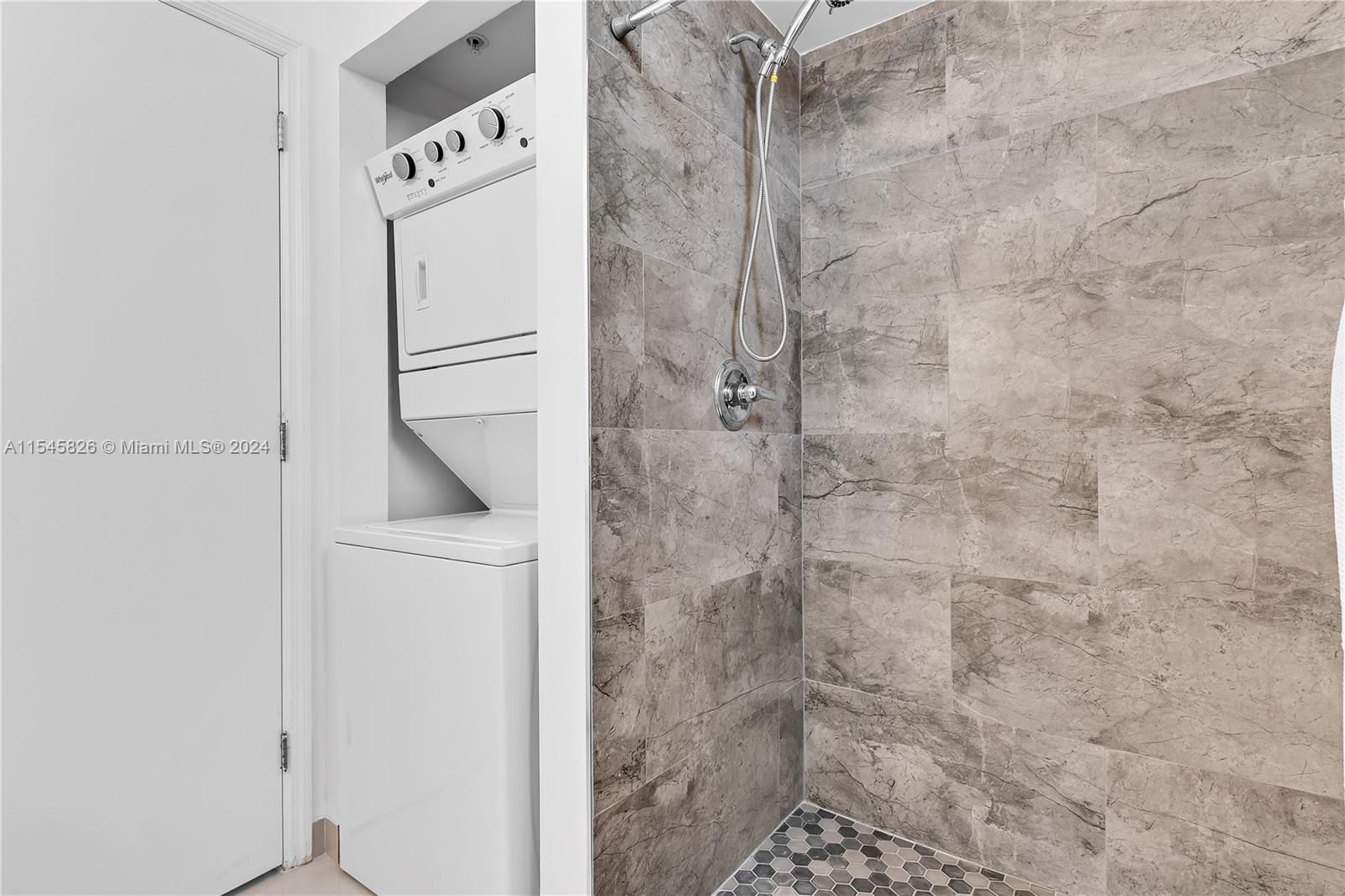 3180 SW 22nd Ter 506, Miami, Florida 33145, 2 Bedrooms Bedrooms, ,1 BathroomBathrooms,Residential,For Sale,3180 SW 22nd Ter 506,A11545826