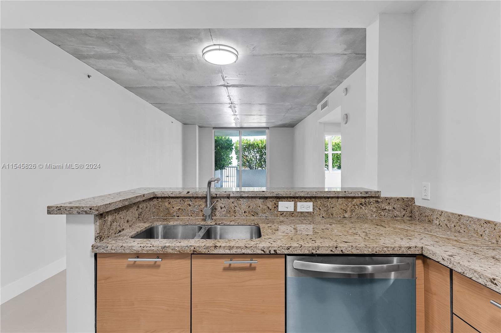 3180 SW 22nd Ter 506, Miami, Florida 33145, 2 Bedrooms Bedrooms, ,1 BathroomBathrooms,Residential,For Sale,3180 SW 22nd Ter 506,A11545826
