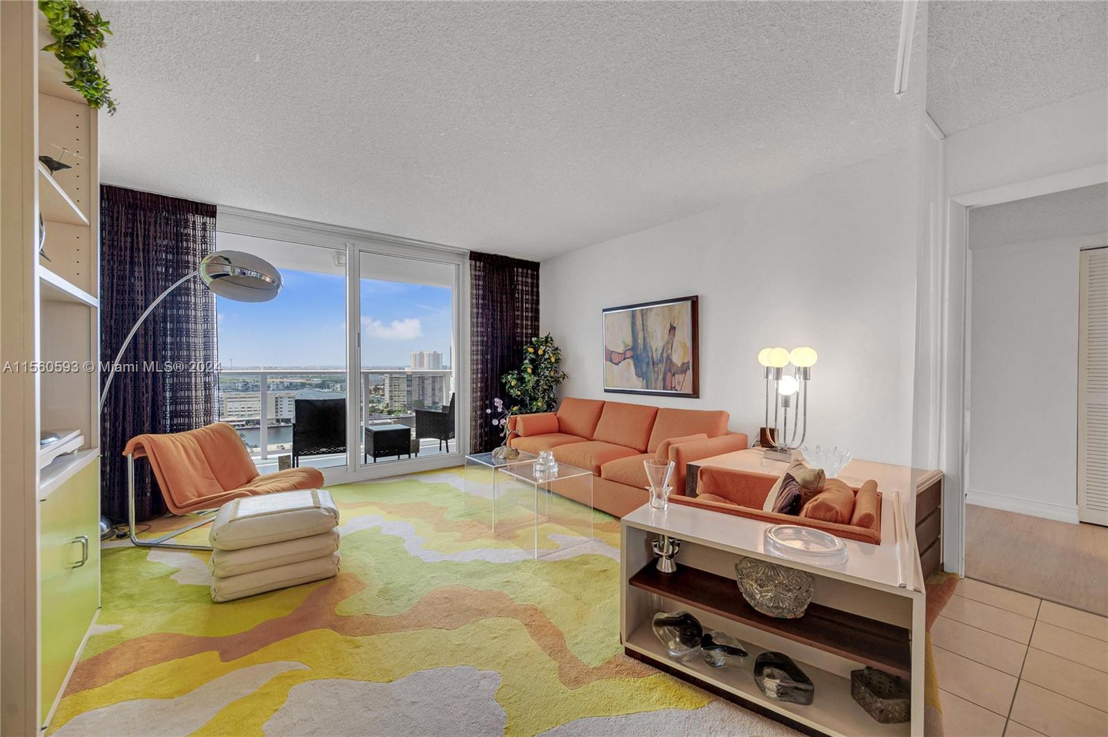 Living room with West exposures