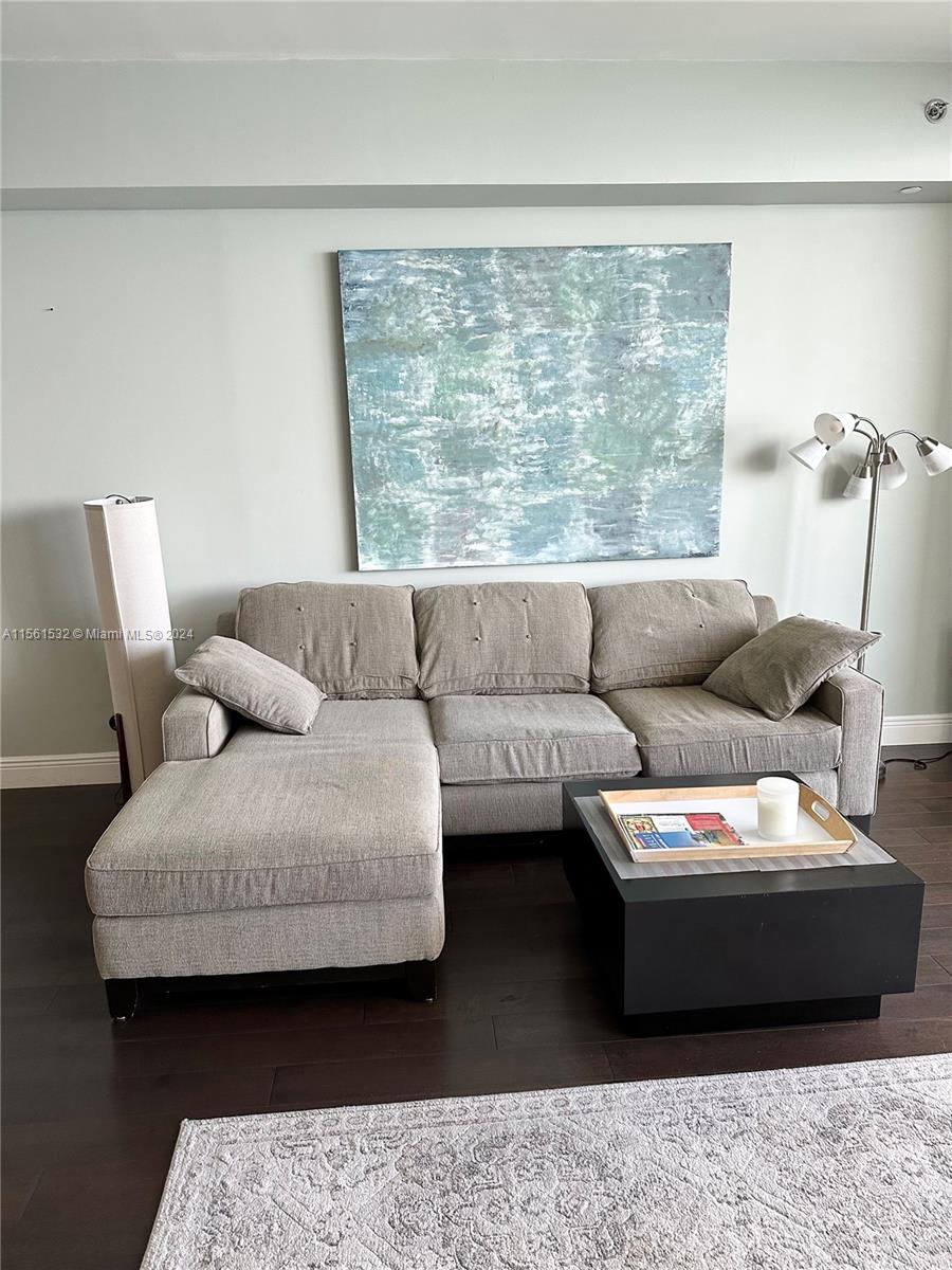 Hallandale Beach, Florida 33009, 1 Bedroom Bedrooms, ,1 BathroomBathrooms,Residentiallease,For Rent,A11561532