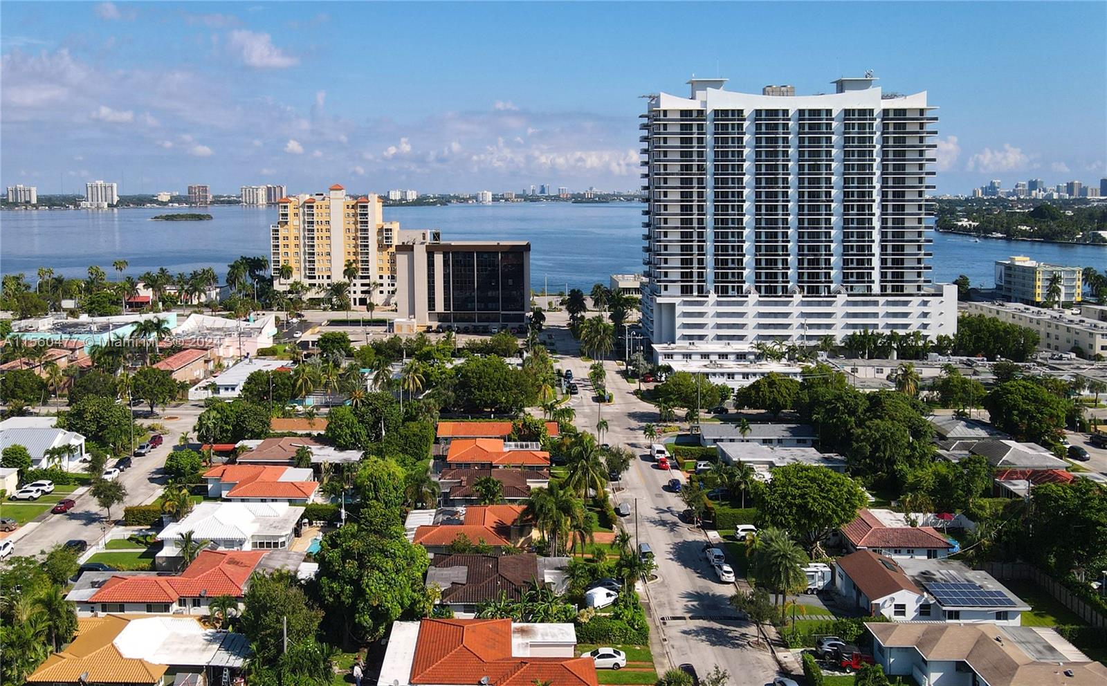 7901 Hispanola Ave 806, North Bay Village, Florida 33141, 2 Bedrooms Bedrooms, ,2 BathroomsBathrooms,Residential,For Sale,7901 Hispanola Ave 806,A11560477