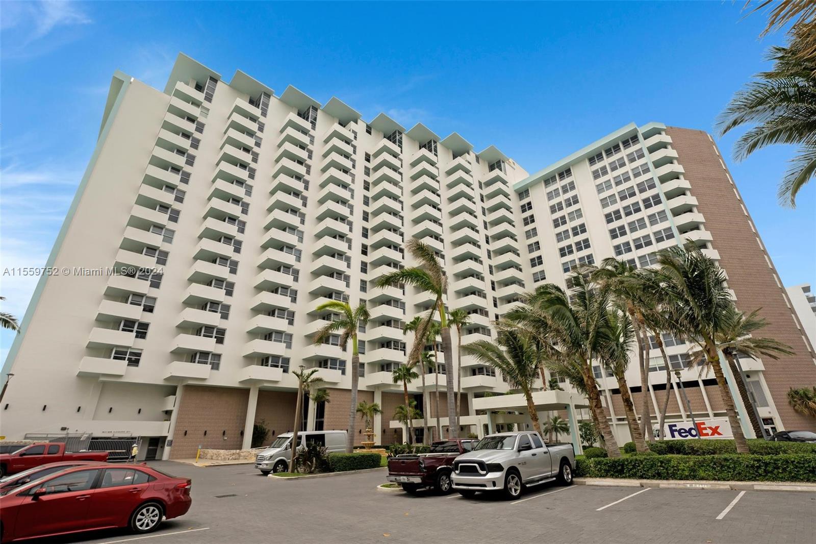 2899 Collins Ave 1104, Miami Beach, Florida 33140, ,1 BathroomBathrooms,Residential,For Sale,2899 Collins Ave 1104,A11559752