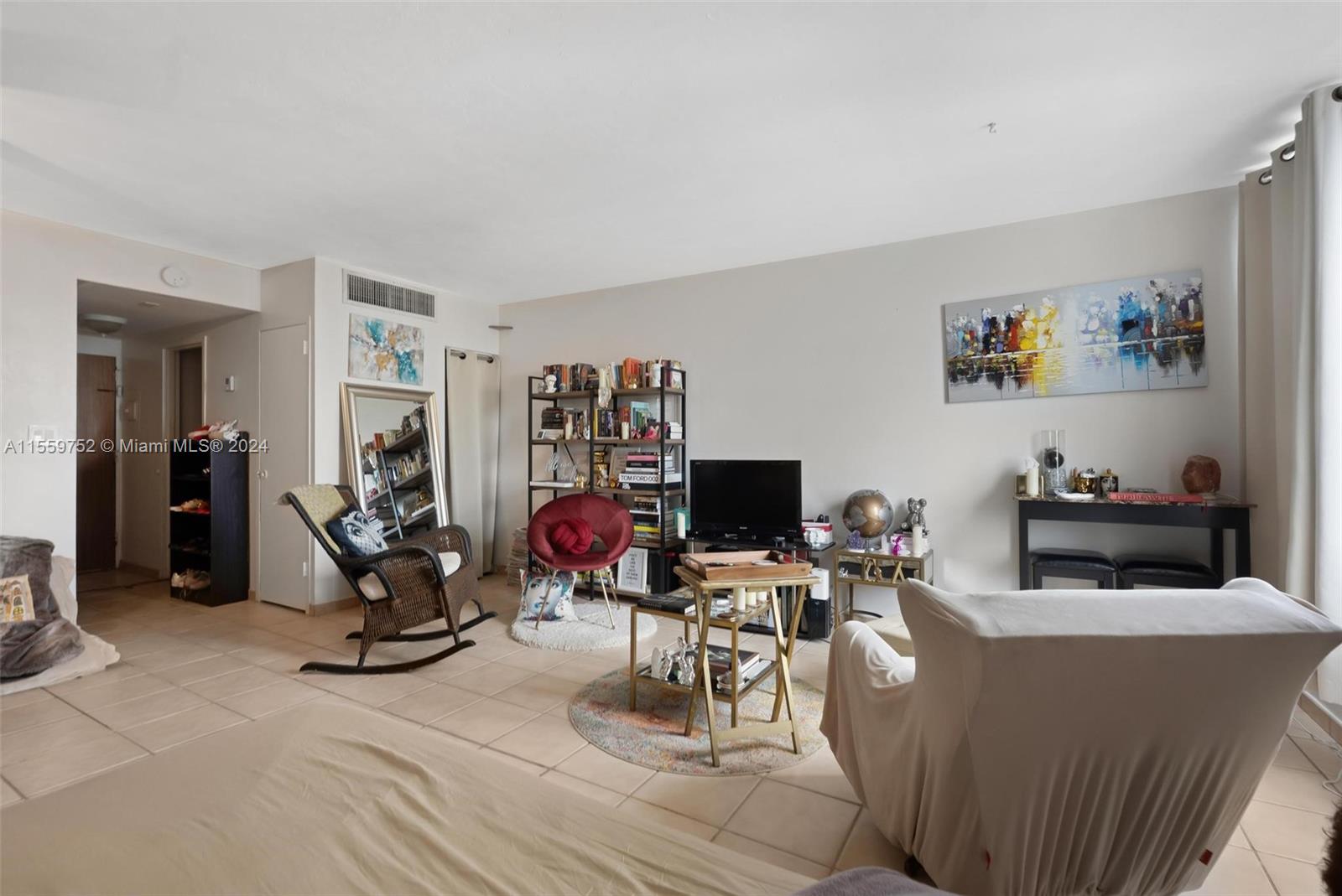 2899 Collins Ave 1104, Miami Beach, Florida 33140, ,1 BathroomBathrooms,Residential,For Sale,2899 Collins Ave 1104,A11559752
