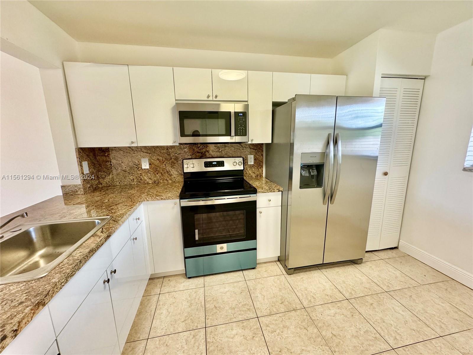 870 NE 207th Ter 203-9, Miami, Florida 33179, 2 Bedrooms Bedrooms, ,2 BathroomsBathrooms,Residential,For Sale,870 NE 207th Ter 203-9,A11561294