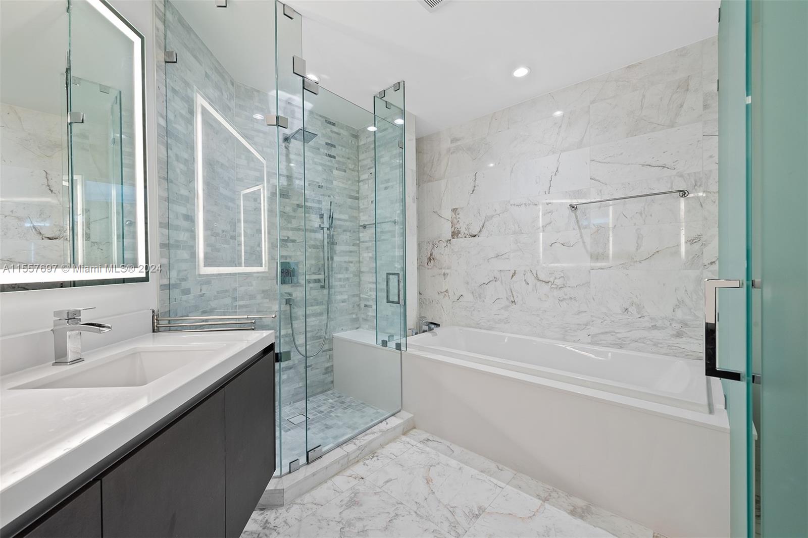 851 NE 1st Ave 3508, Miami, Florida 33132, 2 Bedrooms Bedrooms, ,3 BathroomsBathrooms,Residentiallease,For Rent,851 NE 1st Ave 3508,A11557697