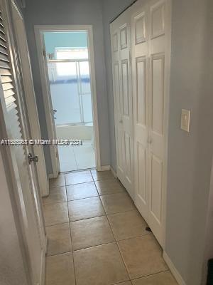 705 NE 2nd St 1, Hallandale Beach, Florida 33009, 1 Bedroom Bedrooms, ,1 BathroomBathrooms,Residentiallease,For Rent,705 NE 2nd St 1,A11560968