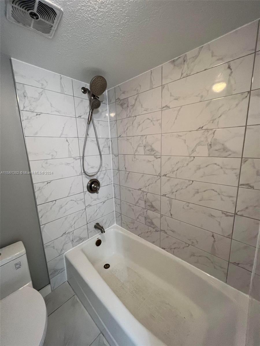 220 Washington Ave 5C, Miami Beach, Florida 33139, 1 Bedroom Bedrooms, ,1 BathroomBathrooms,Residential,For Sale,220 Washington Ave 5C,A11561382