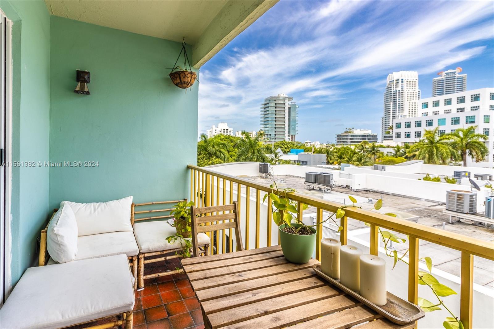 220 Washington Ave 5C, Miami Beach, Florida 33139, 1 Bedroom Bedrooms, ,1 BathroomBathrooms,Residential,For Sale,220 Washington Ave 5C,A11561382