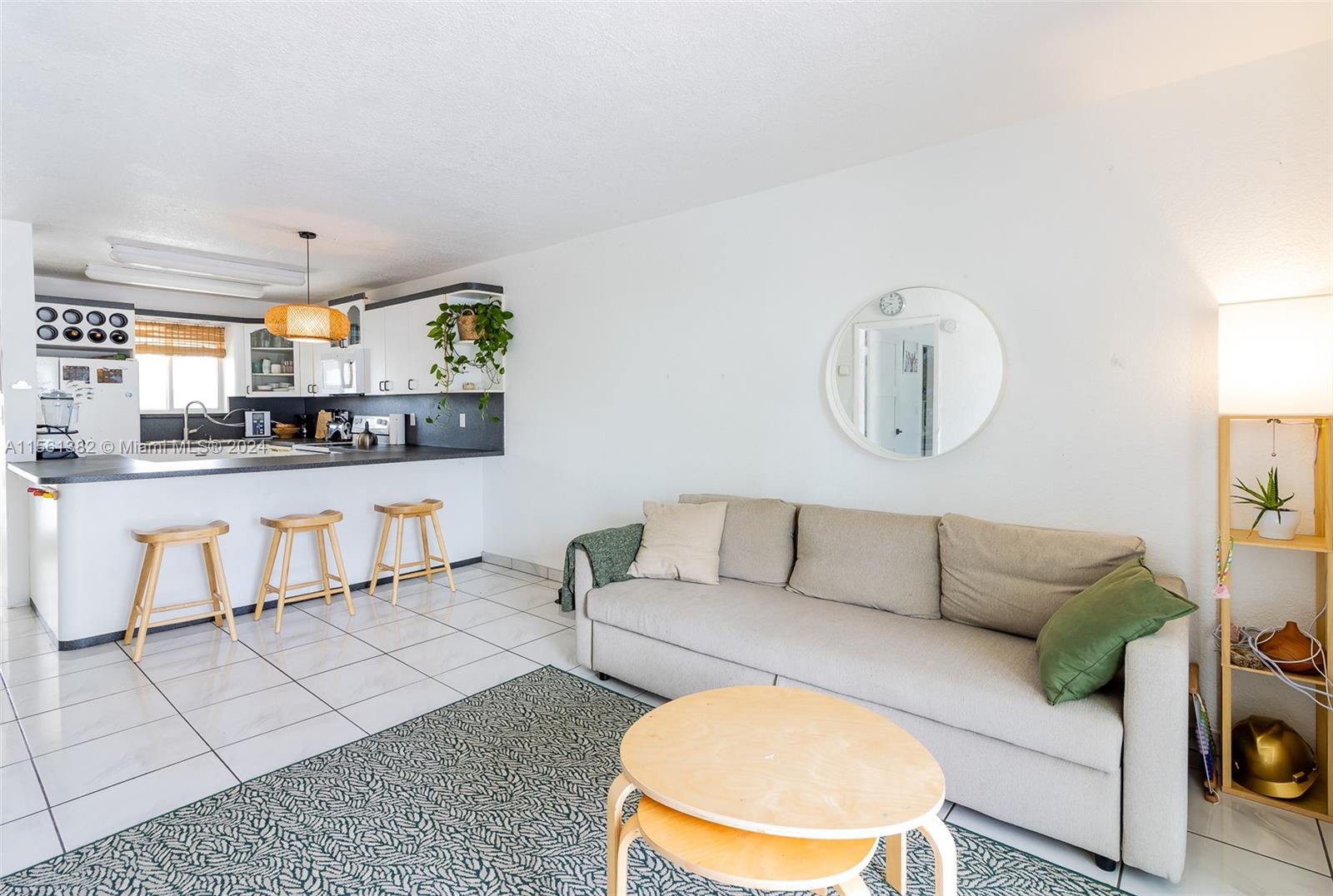 220 Washington Ave 5C, Miami Beach, Florida 33139, 1 Bedroom Bedrooms, ,1 BathroomBathrooms,Residential,For Sale,220 Washington Ave 5C,A11561382