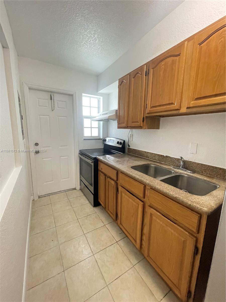 1451 NE 170th St 203A, North Miami Beach, Florida 33162, 1 Bedroom Bedrooms, ,1 BathroomBathrooms,Residentiallease,For Rent,1451 NE 170th St 203A,A11561572