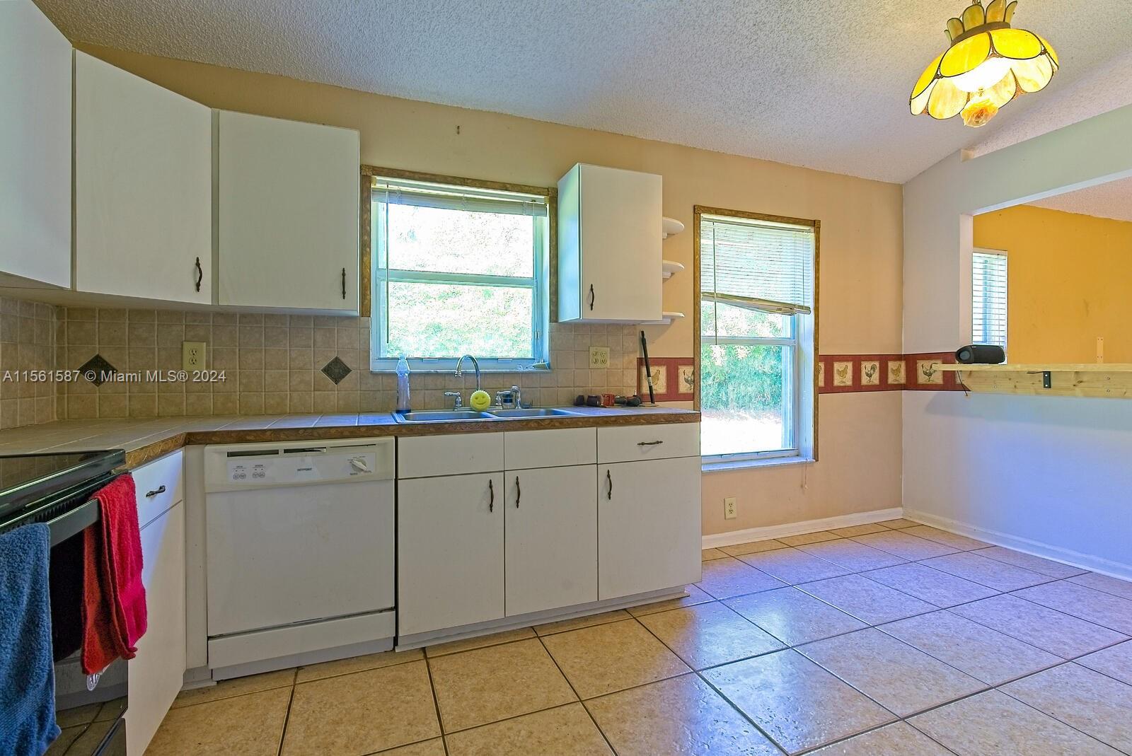 450 SE 20th Ln, Homestead, Florida 33033, 3 Bedrooms Bedrooms, ,2 BathroomsBathrooms,Residential,For Sale,450 SE 20th Ln,A11561587