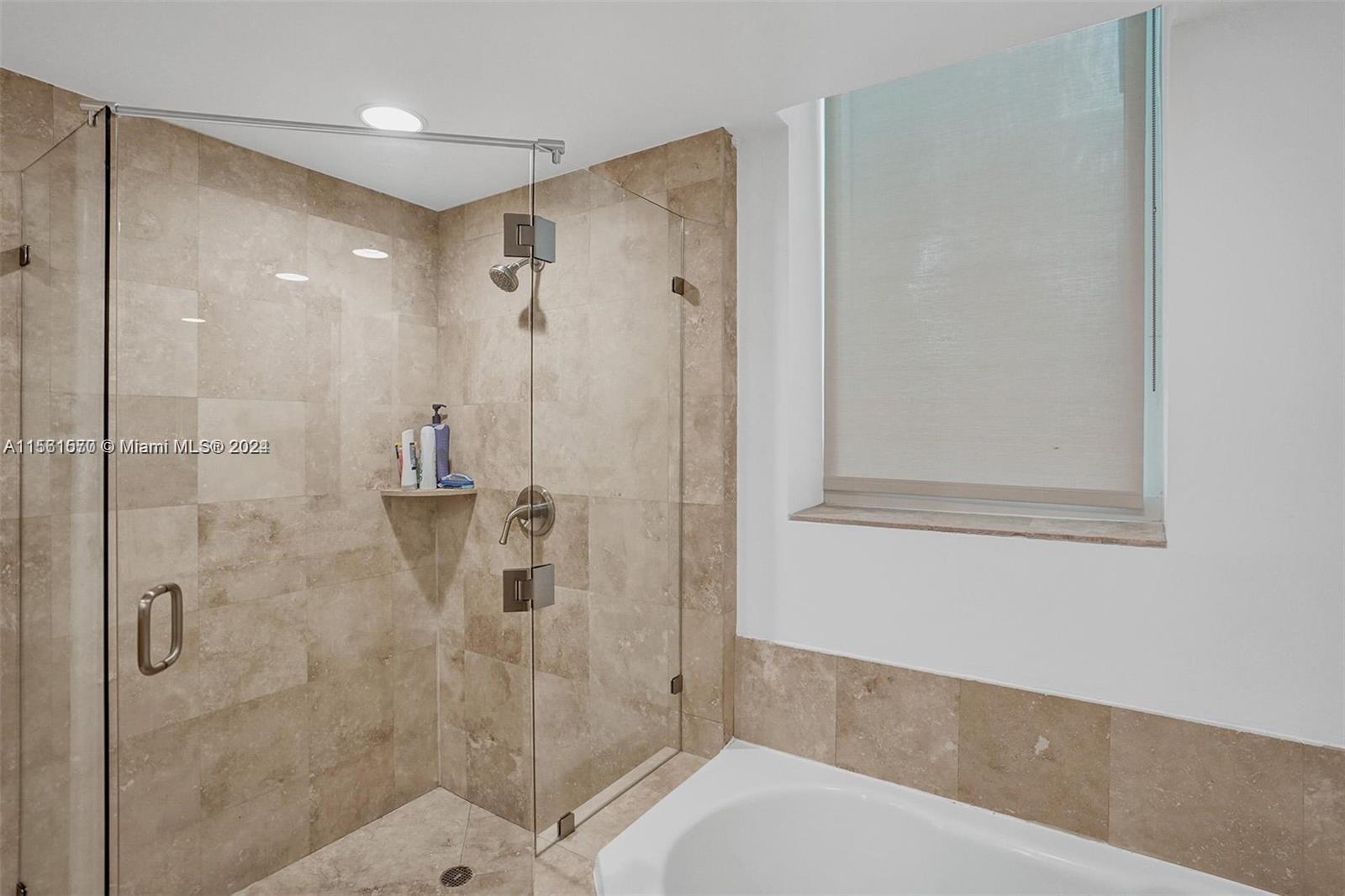 1745 E Hallandale Beach Blvd 102W, Hallandale Beach, Florida 33009, 3 Bedrooms Bedrooms, ,3 BathroomsBathrooms,Residentiallease,For Rent,1745 E Hallandale Beach Blvd 102W,A11561570