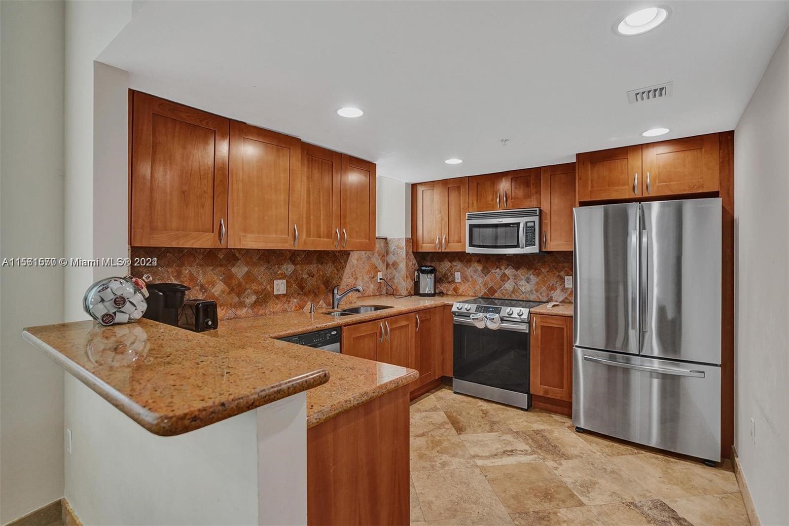 1745 E Hallandale Beach Blvd 102W, Hallandale Beach, Florida 33009, 3 Bedrooms Bedrooms, ,3 BathroomsBathrooms,Residentiallease,For Rent,1745 E Hallandale Beach Blvd 102W,A11561570