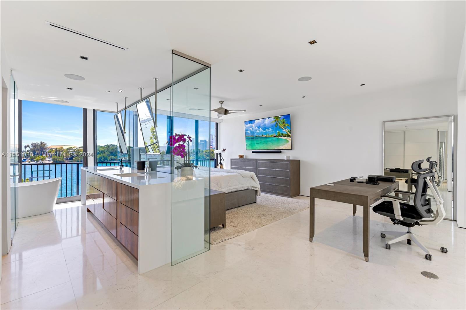 1000 Venetian Way 101, Miami, Florida 33139, 4 Bedrooms Bedrooms, ,3 BathroomsBathrooms,Residential,For Sale,1000 Venetian Way 101,A11561088