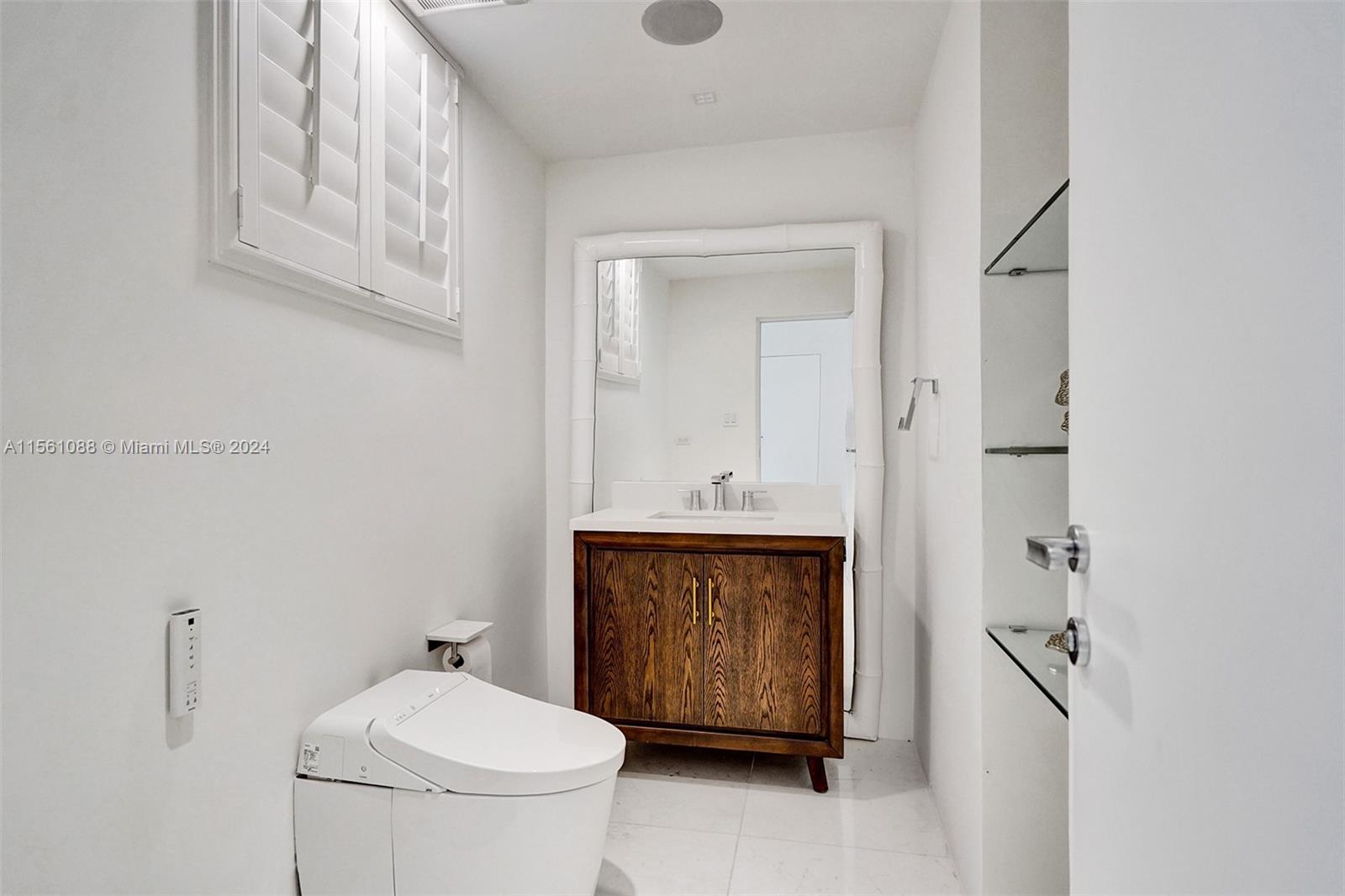 1000 Venetian Way 101, Miami, Florida 33139, 4 Bedrooms Bedrooms, ,3 BathroomsBathrooms,Residential,For Sale,1000 Venetian Way 101,A11561088