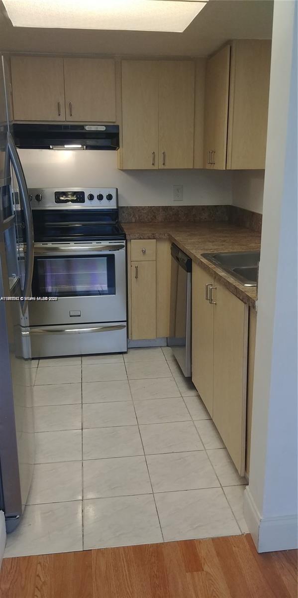 2174 Champions Way, North Lauderdale, Florida 33068, 2 Bedrooms Bedrooms, ,2 BathroomsBathrooms,Residentiallease,For Rent,2174 Champions Way,A11561593