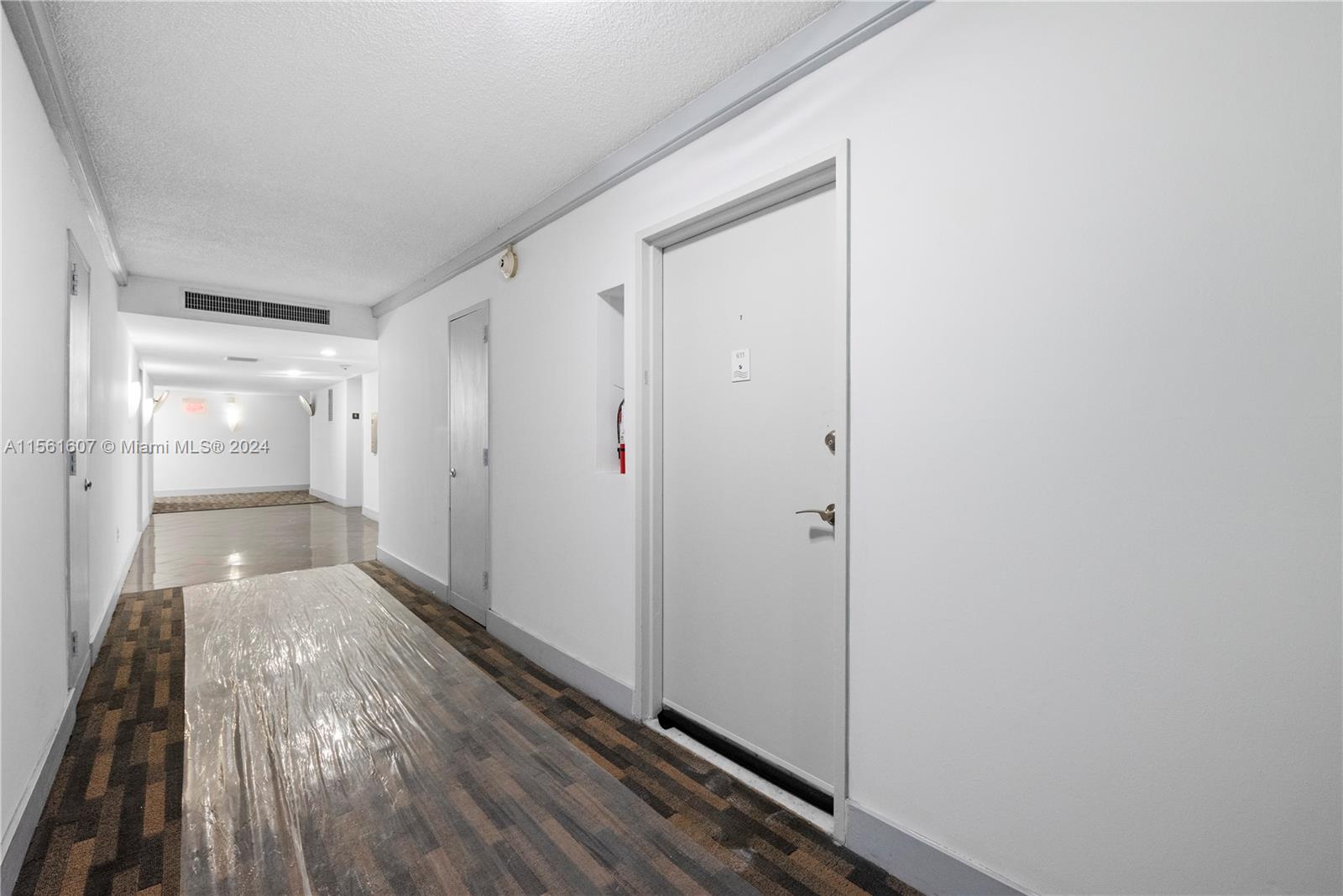 1228 West Ave 611, Miami Beach, Florida 33139, 1 Bedroom Bedrooms, ,1 BathroomBathrooms,Residential,For Sale,1228 West Ave 611,A11561607