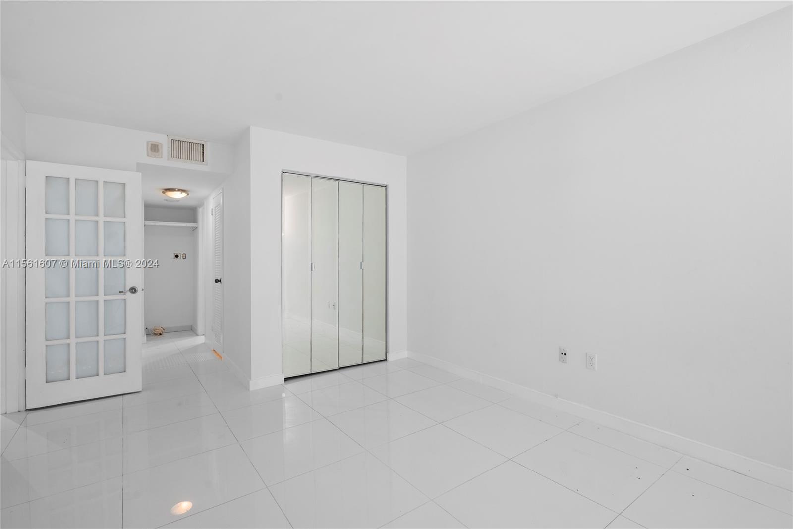 1228 West Ave 611, Miami Beach, Florida 33139, 1 Bedroom Bedrooms, ,1 BathroomBathrooms,Residential,For Sale,1228 West Ave 611,A11561607