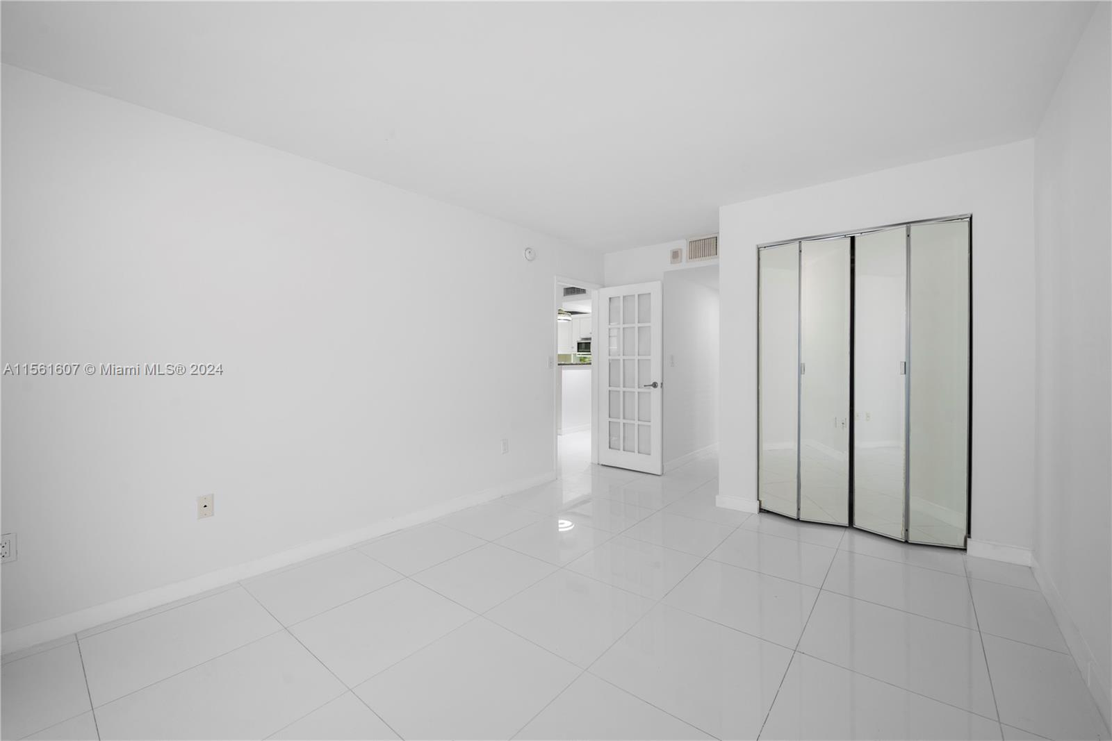 1228 West Ave 611, Miami Beach, Florida 33139, 1 Bedroom Bedrooms, ,1 BathroomBathrooms,Residential,For Sale,1228 West Ave 611,A11561607